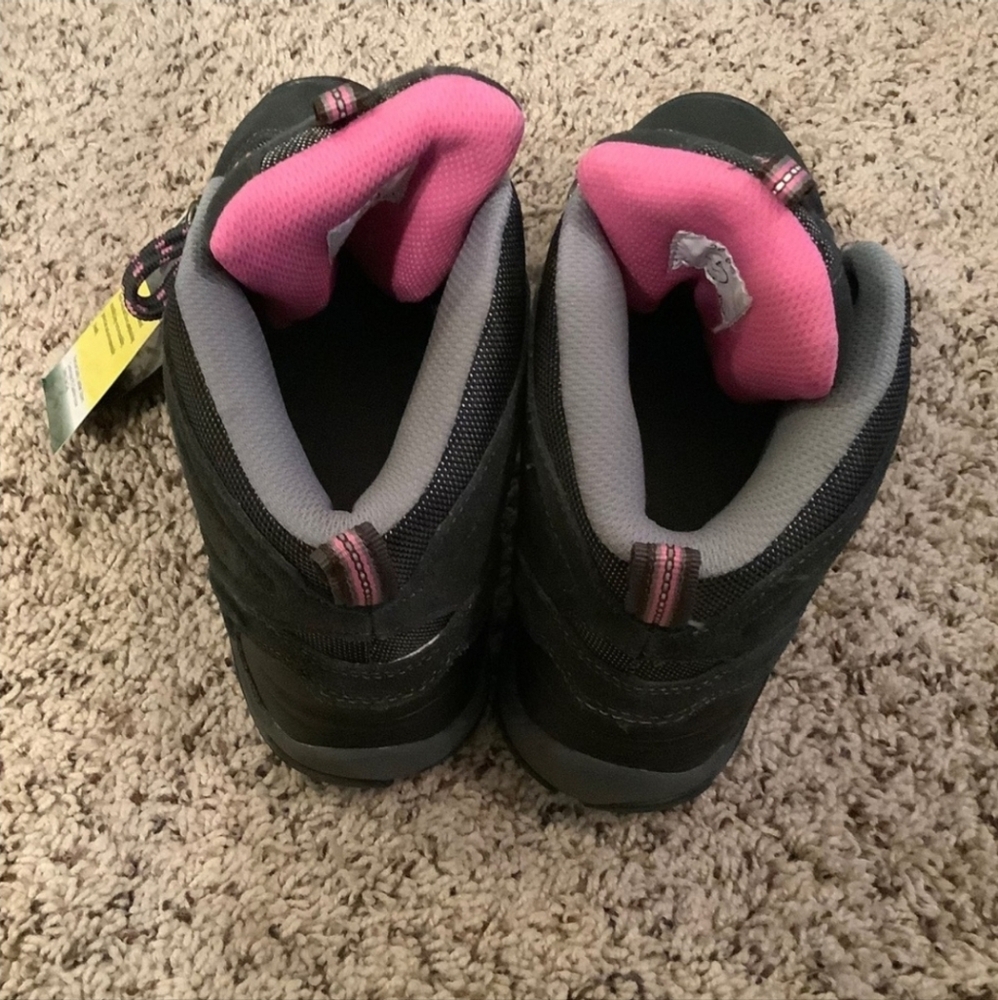 Ad Tec Women’s Waterproof Boots Size 8 Black Pink